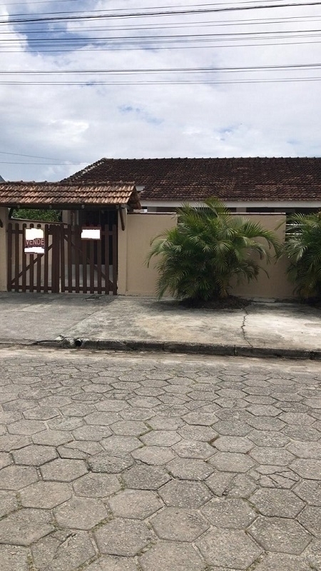 MATINHOS | Casas | Matinhos - Casa averbada no bal Gaivotas. MATINHOS | Casas | Matinhos - Casa averbada no bal Gaivotas.