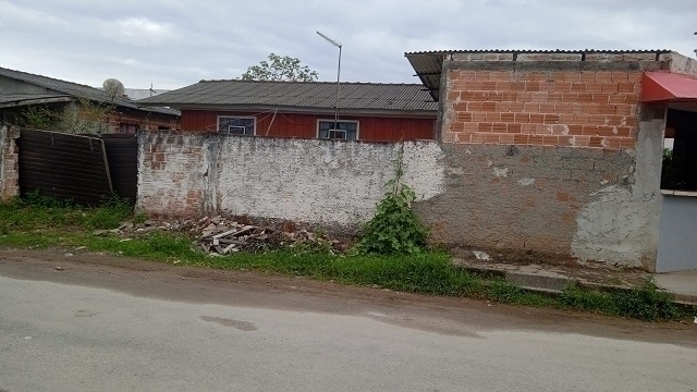 MATINHOS | Casas | Matinhos - Casa com ponto comercial centro.. MATINHOS | Casas | Matinhos - Casa com ponto comercial centro..