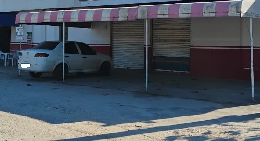 MATINHOS | Casas | Matinhos - 4 terrenos com salão comercial. MATINHOS | Casas | Matinhos - 4 terrenos com salão comercial.