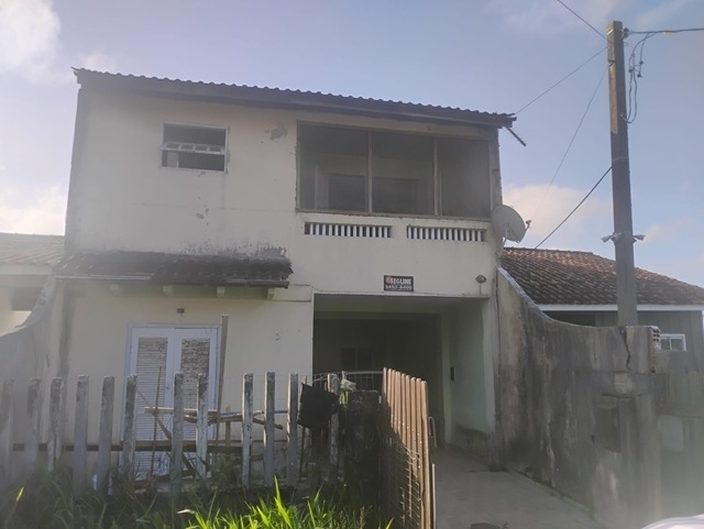 MATINHOS | Casas | Matinhos - Sobrado em localização privilegiada..