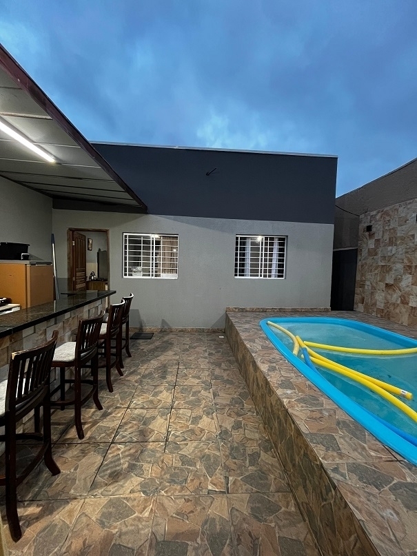 Casa com piscina, bal Costa Azul. - Matinhos - Venda 