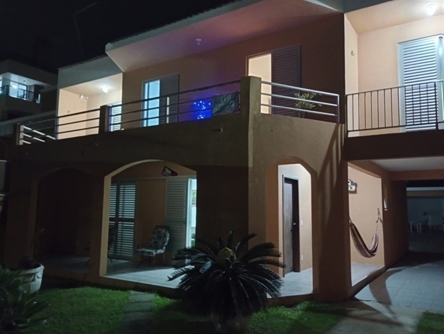 MATINHOS | Casas | Matinhos - Imóvel frente mar, preço de ocasião...