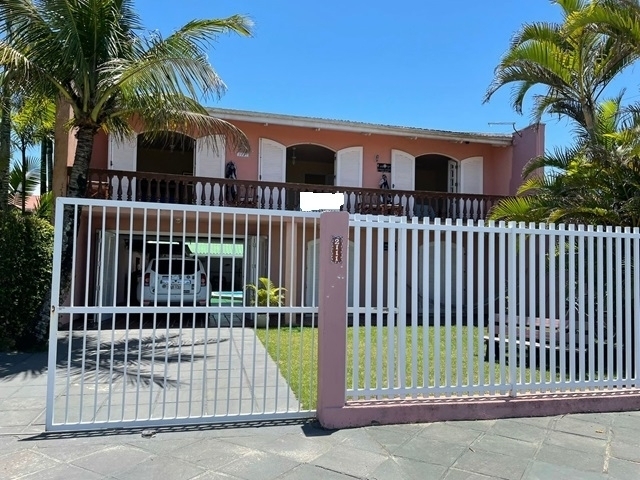 SOBRADO COM PISCINA FRENTE MAR!!! - Matinhos - Venda 