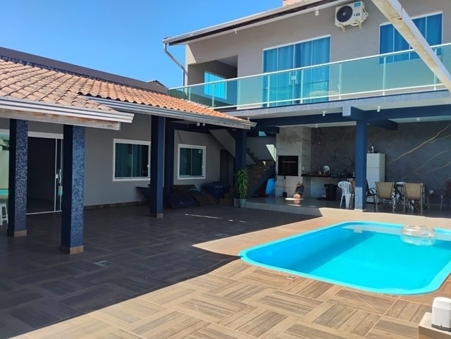 MATINHOS | Casas | Matinhos - Sobrado com piscina.. MATINHOS | Casas | Matinhos - Sobrado com piscina..